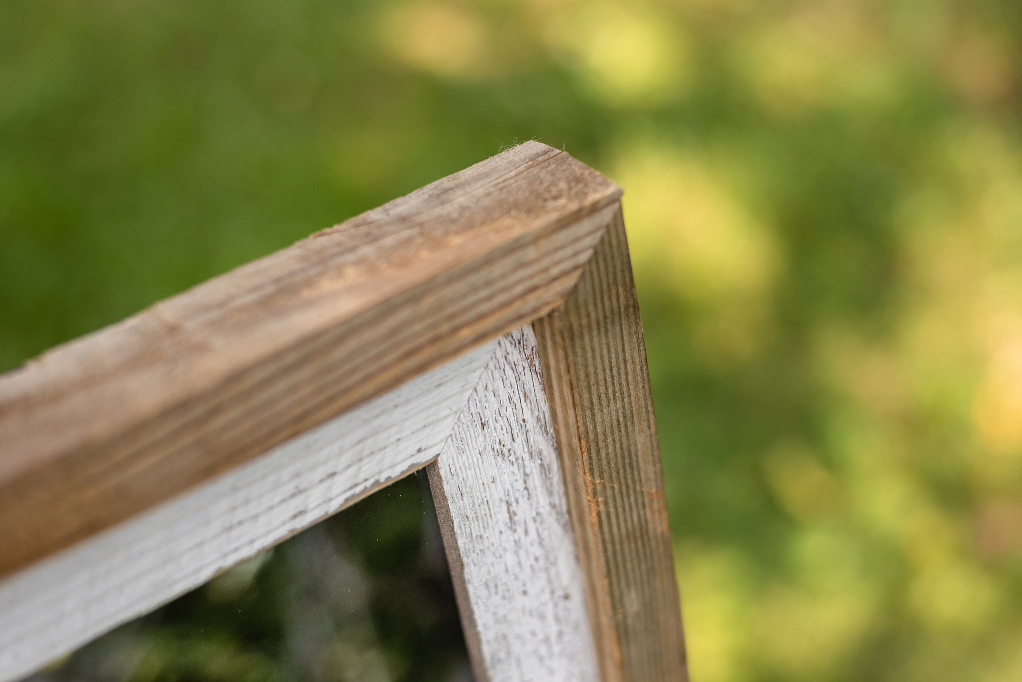 two-tone barnwood frame corner